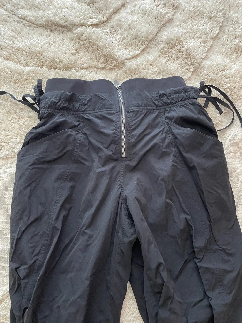 lululemon athletica EUC cinchable wide-leg high rise pant black size 2